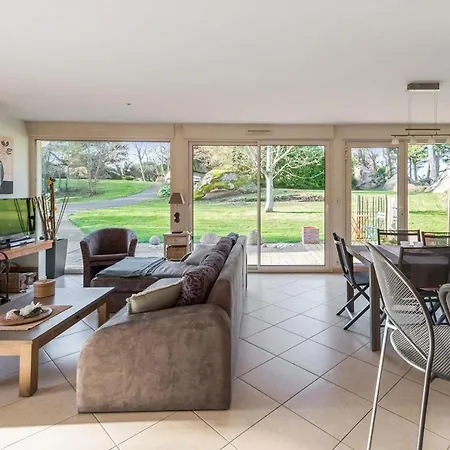 Βίλα Superbe 4 Etoiles Avec Tres Belles Prestations Et Jardin Sur La A - Ref 7 *
