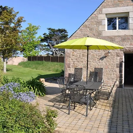 Βίλα Superbe 4 Etoiles Avec Tres Belles Prestations Et Jardin Sur La A - Ref 7 *
